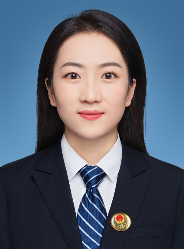 王文麗（公證員）