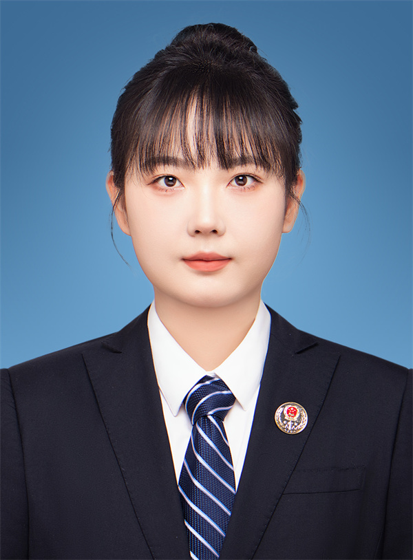 張靜心(公證員助理)